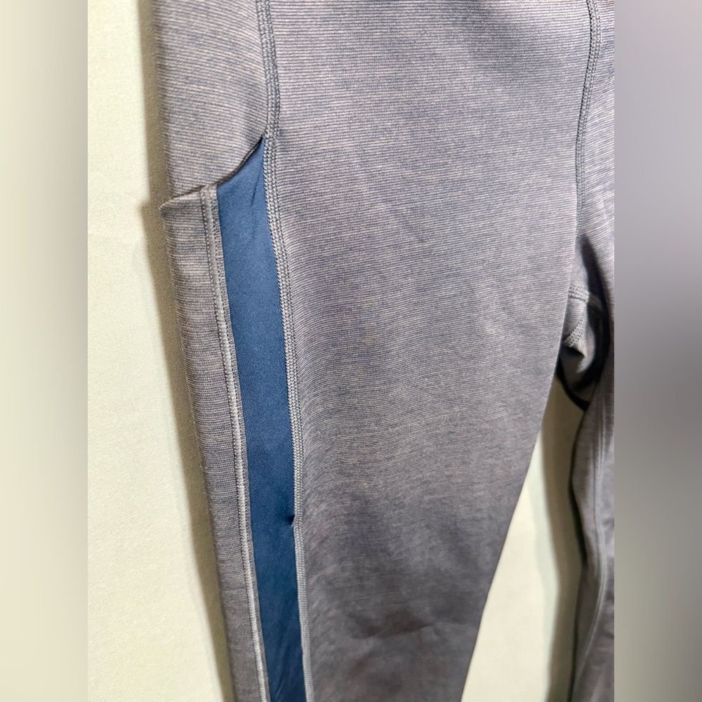 Athleta Ultimate Stash Pocket 7/8 Tight Leggings Blue Hearth Rose, Size S - Picture 3 of 9